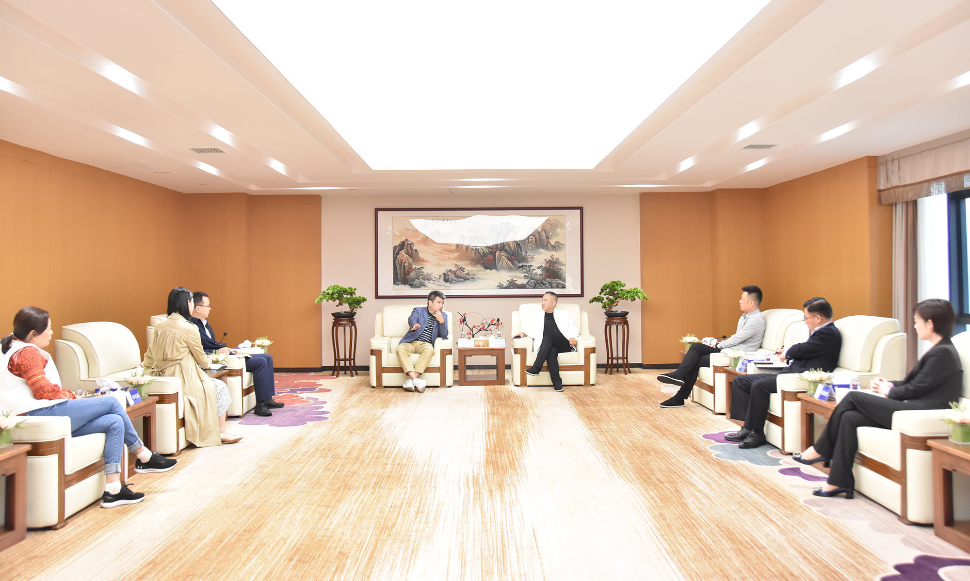 聚力“双碳”赋新能 打造绿色低碳示范园区(图1) 聚力“双碳”赋新能 打造绿色低碳示范园区(图1)
