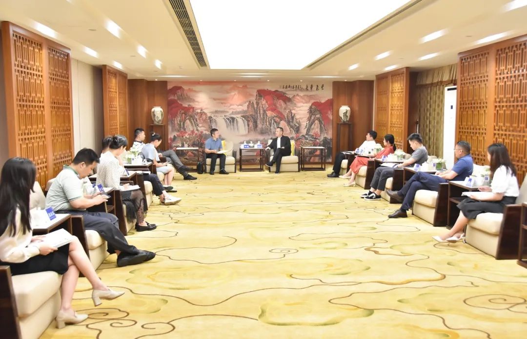 华融湘江银行莅临老哥网调查互换(图2) 华融湘江银行莅临老哥网调查互换(图2)