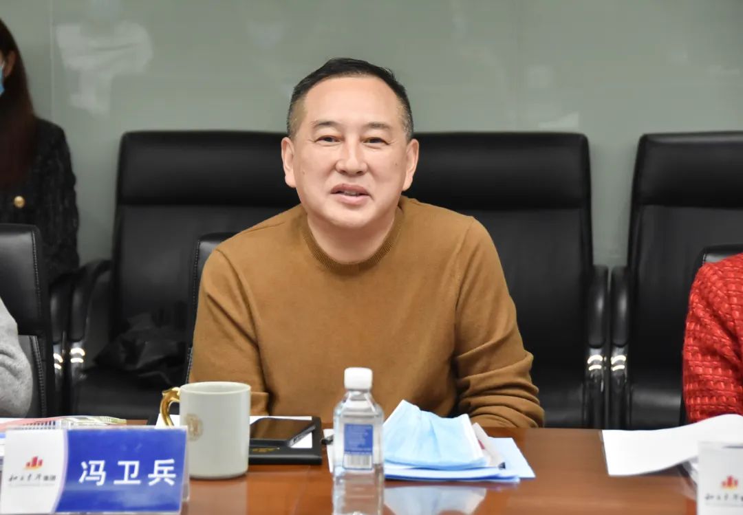 天心经开区党工委书记曾红鹰带队调研老哥网长沙总部基地项目(图3)