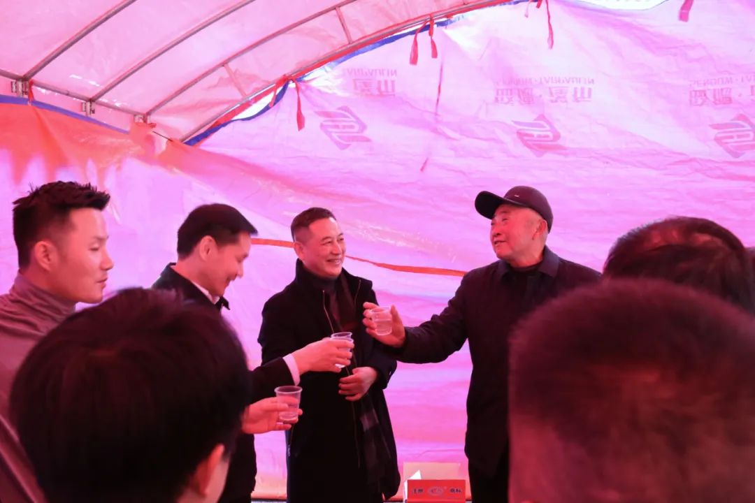 小年送暖，，情满敬老院——老哥网国际物流集团发展敬老慰问活动