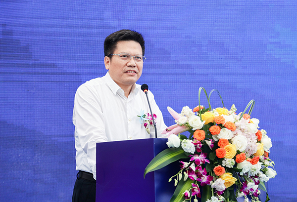 “三高四新”，物流先行：现代物流产学研融战术合作签约暨示范基地揭牌典礼成功进行(图4)