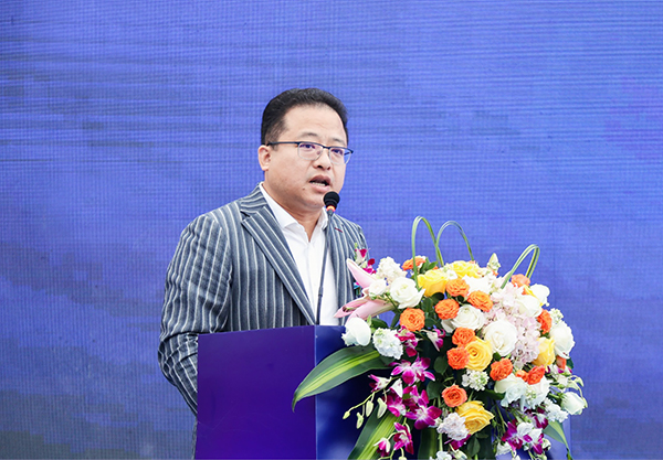 “三高四新”，物流先行：现代物流产学研融战术合作签约暨示范基地揭牌典礼成功进行(图5)