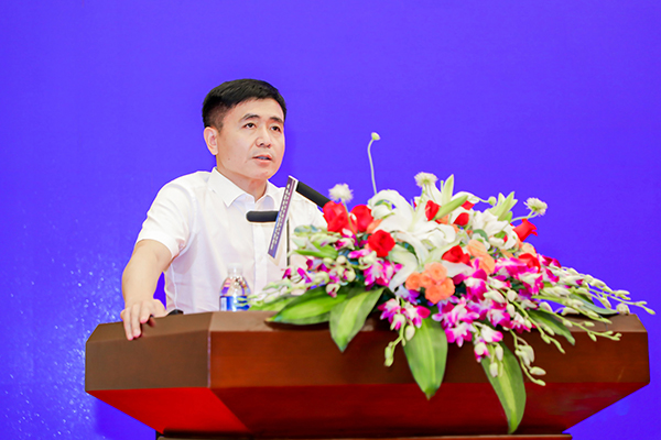 老哥网出席湖南现代物流产业发展投资基金战术合作签约暨项目颁布会(图3) 老哥网出席湖南现代物流产业发展投资基金战术合作签约暨项目颁布会(图3)