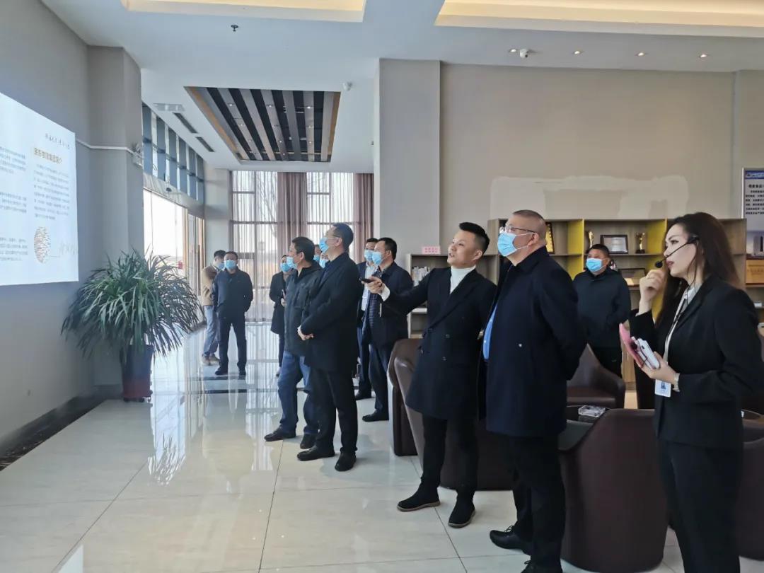 政企同心 共创鲜丽：：：吐鲁番市汉沽治理区党工委书记、管委会主任边志兴一行调查老哥网-京东华北物流基地项目建设进展(图6)